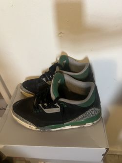 Air Jordan 3 Pine Green Size 10.5