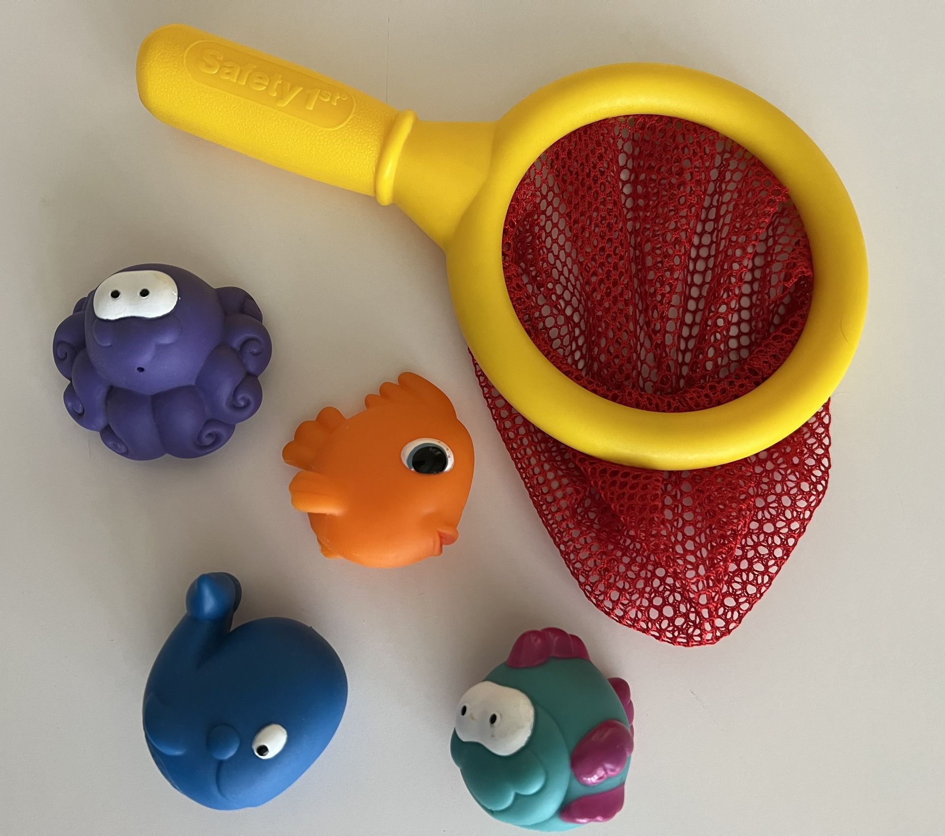 GREAT DEAL - Bath Toy Fishing Net with Water-Squirting Fish (Made by Safety  1st) for Sale in Rancho Palos Verdes, CA - OfferUp