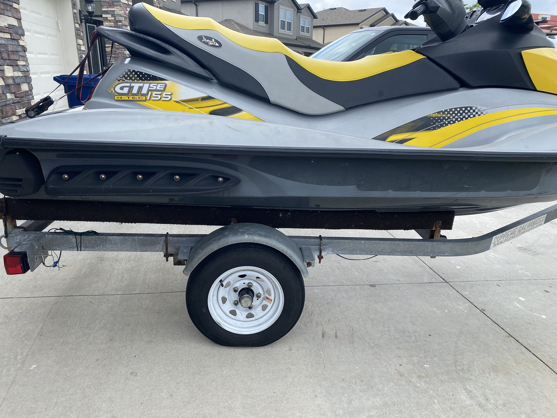 Jet ski 3 Seats.  Excellent With The Trailer 