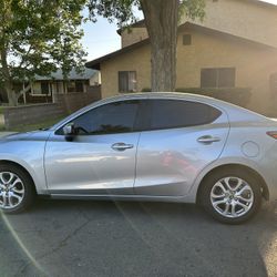 2017 Toyota Yaris iA