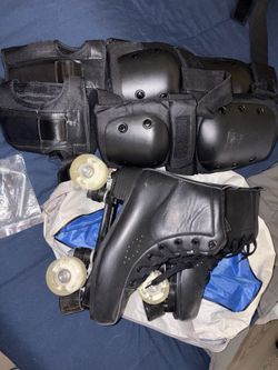 Women’s size 10 - ROLLER SKATES