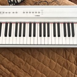 Yamaha Keyboard. Used Gently Fully Working. 