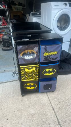 2 Batman Beds 2 Bean Bags Black 2 Night Stand  And 32 Inch tv 