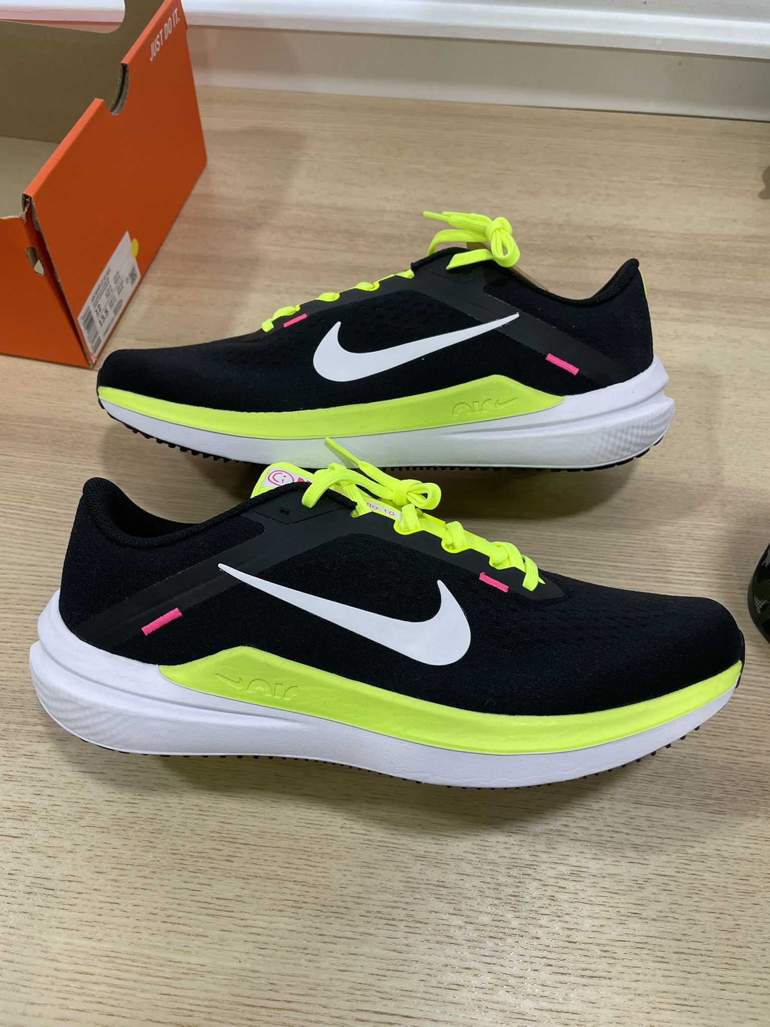 Nike Air Winflo Running Shoes 