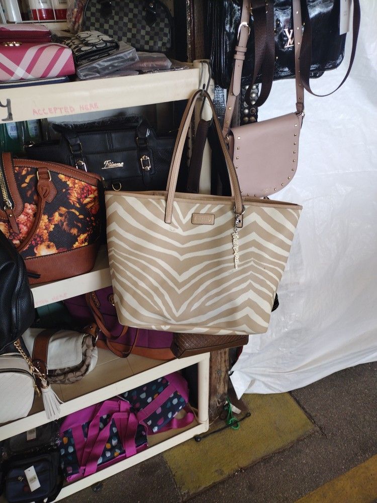 PURSES STARTING $20