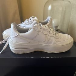 Nike Women’s Size 5