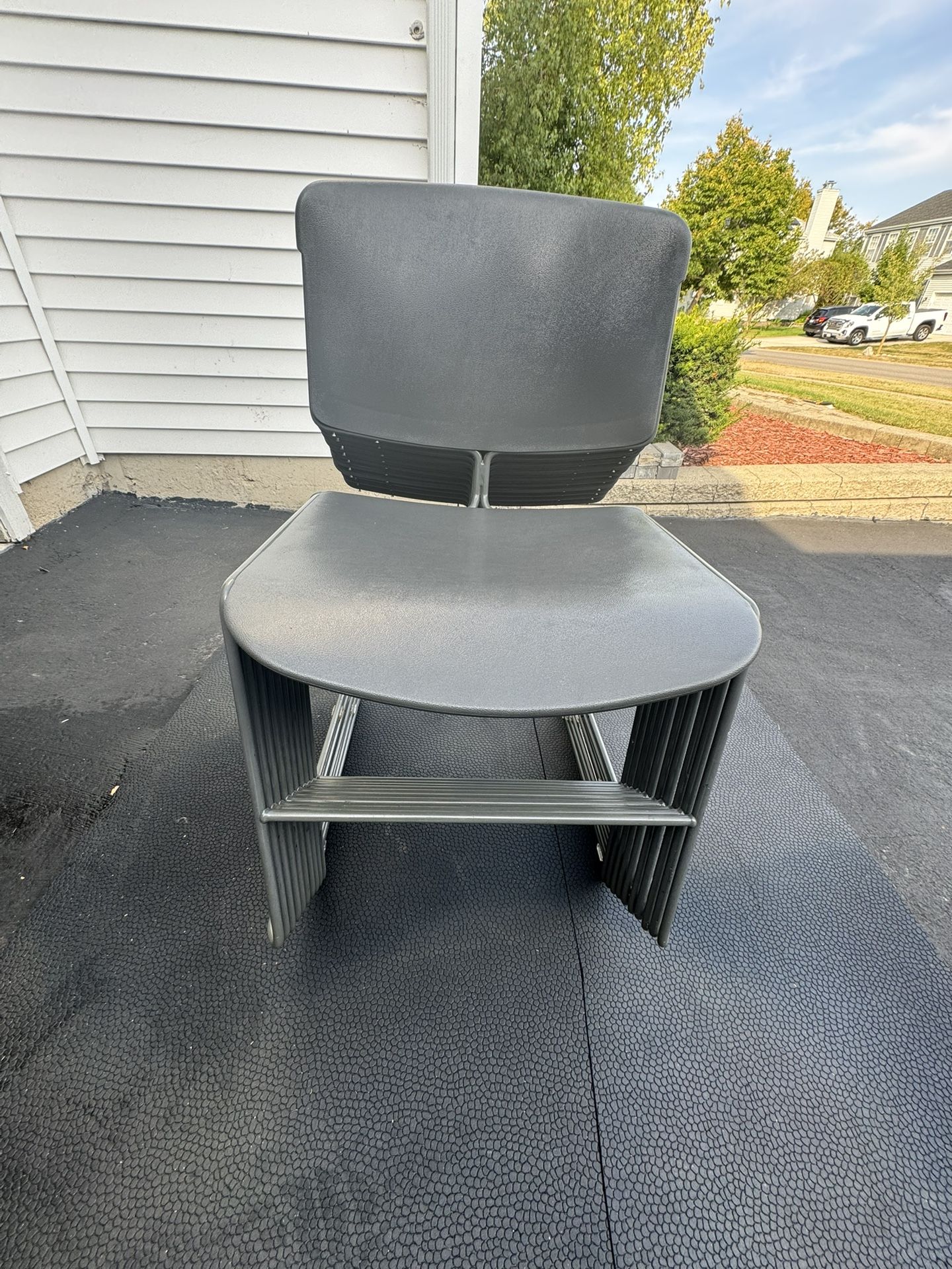 10 MAX STACKER STEELCASE CHAIRS STACKABLE 472410 CONFERENCE OFFICE OUTDOOR CHROME