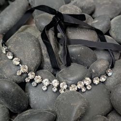 Sparkling Rhinestone Necklace (Part Of Accessories Discounts)!