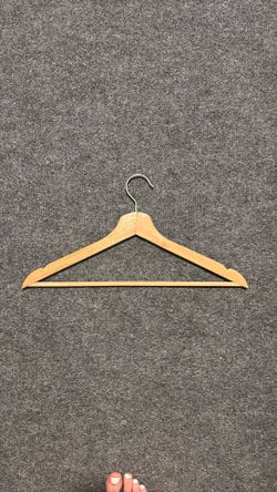 Wooden hangers 25