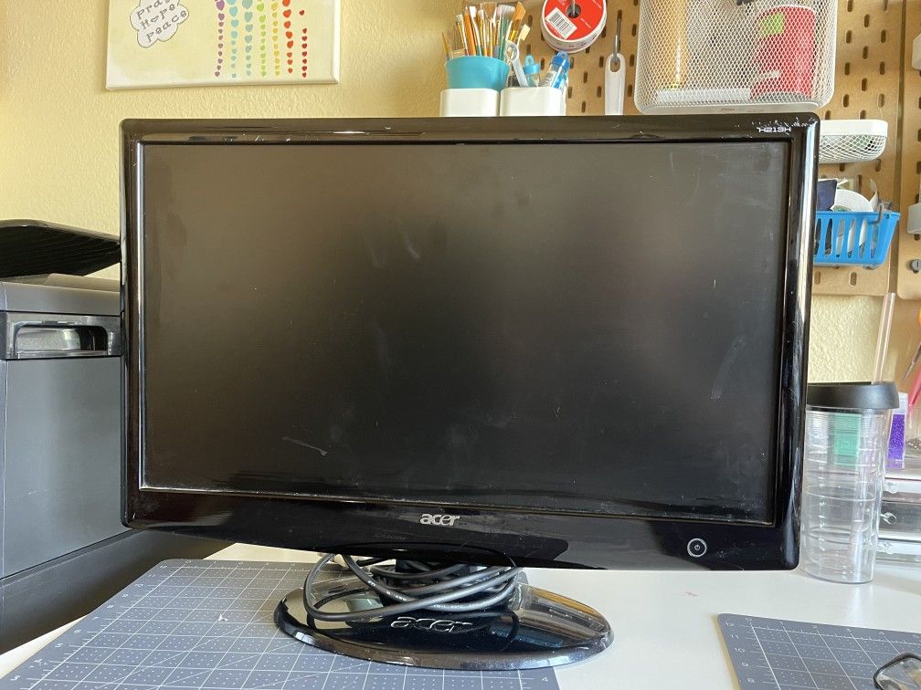 Acer H213H Used LCD Monitor *No Power Cable