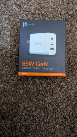 65Watt GaN USB-C, 3-PORT Charger