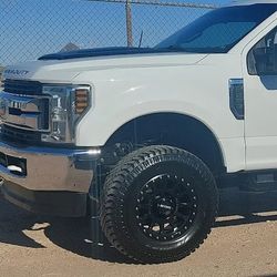 18x35 8 Lug Method Wheels And Tires 