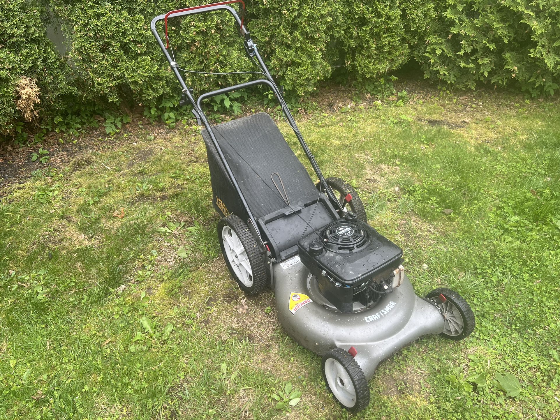 Craftsman Gas Powered Push Lawn Mower