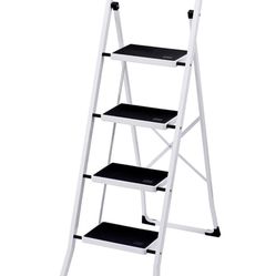 4 - Step Ladder