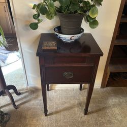 Cute Vintage Wood Side Table, Single Drawer