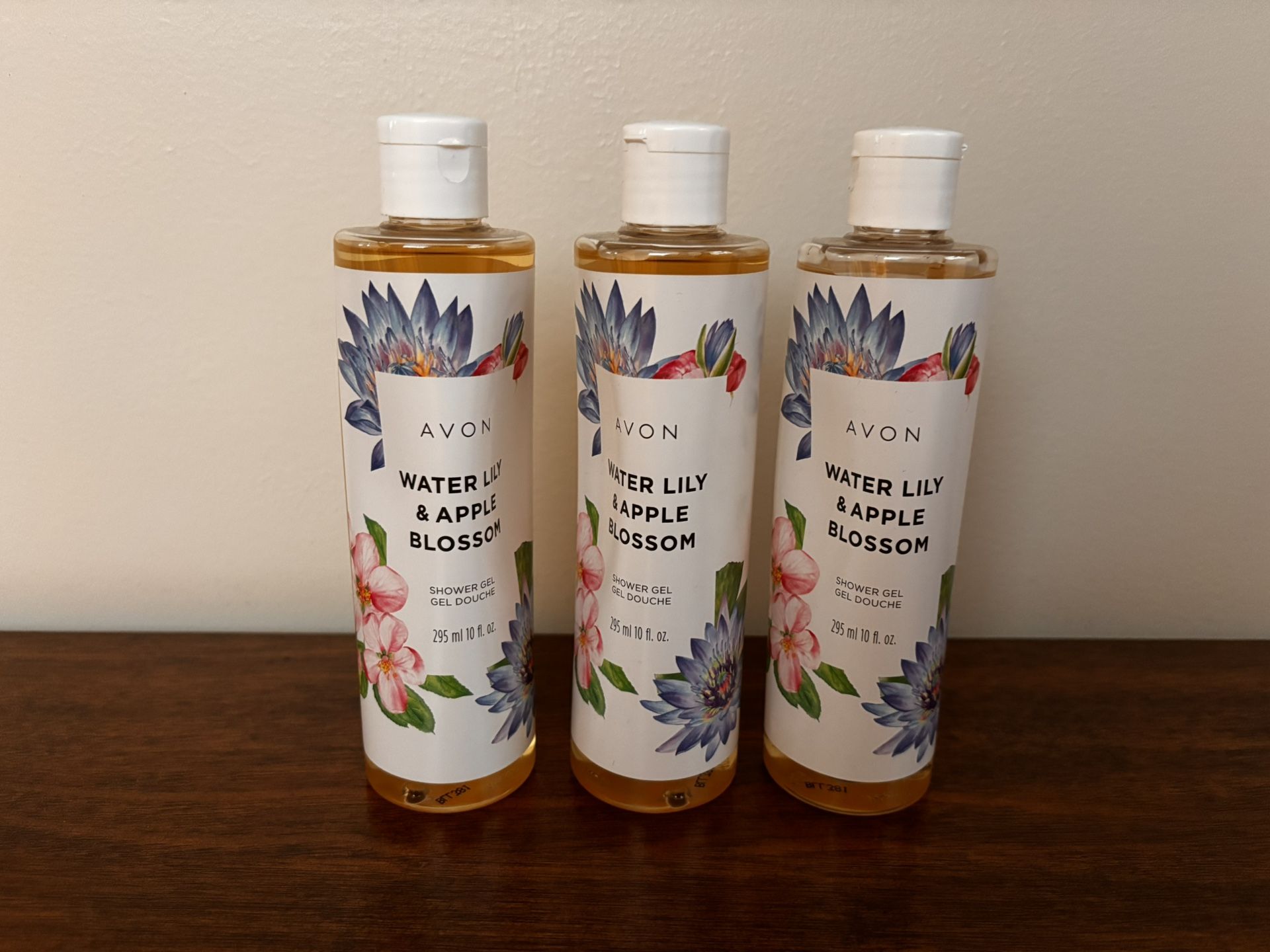 Avon Water Lily & Apple Blossom Shower Gel - Limited Edition! - New & Sealed!