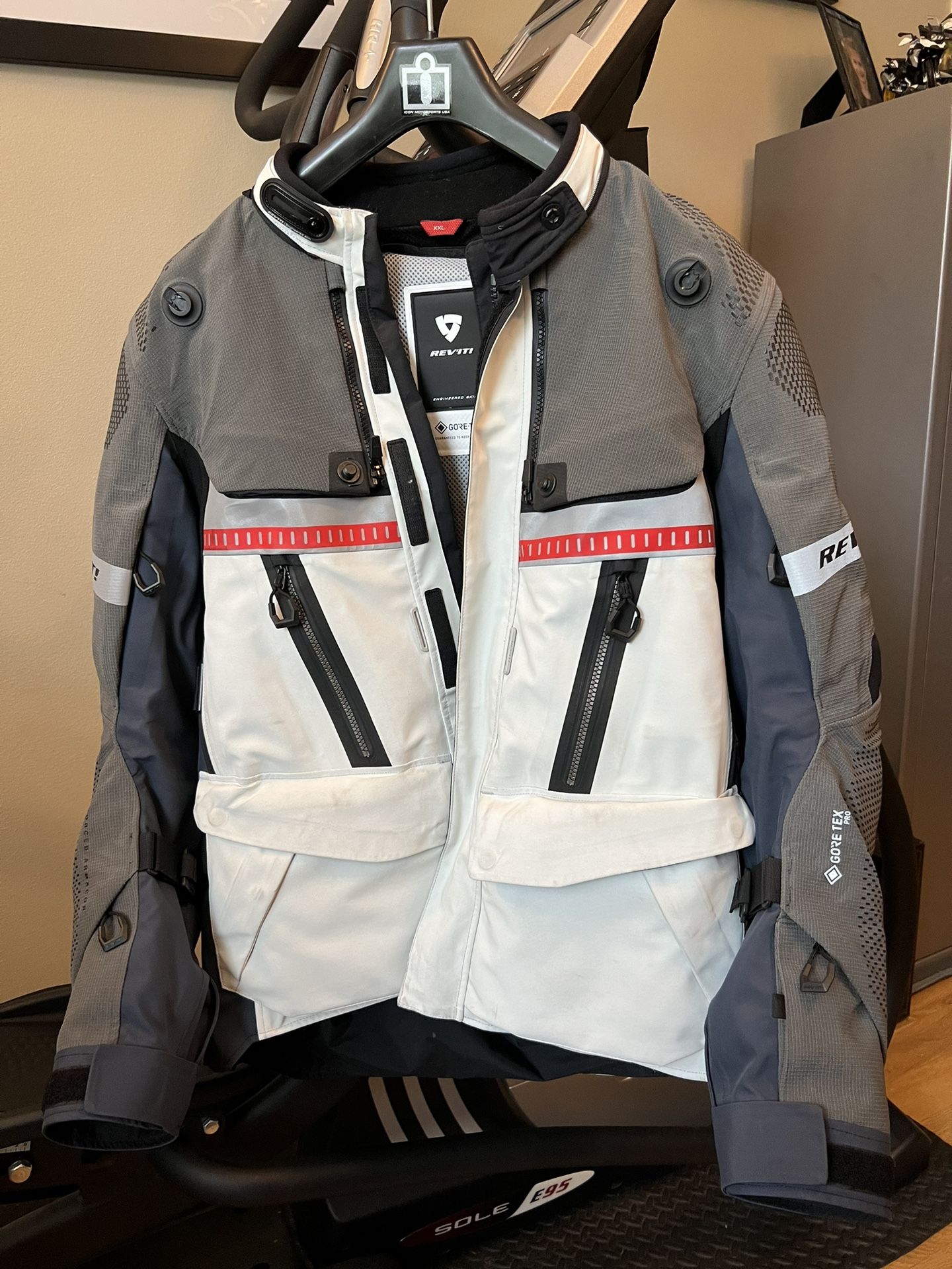 Revit Jacket - Dominator 3