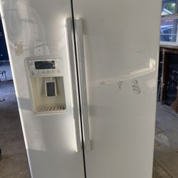 GE Refrigerator