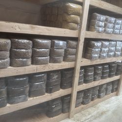 Bulk substrate and pop corn grains