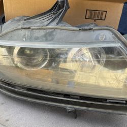 Acura TL OEM Headlight Headlamp Passengers Side