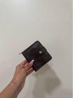 Authentic LV wallet (VINTAGE)