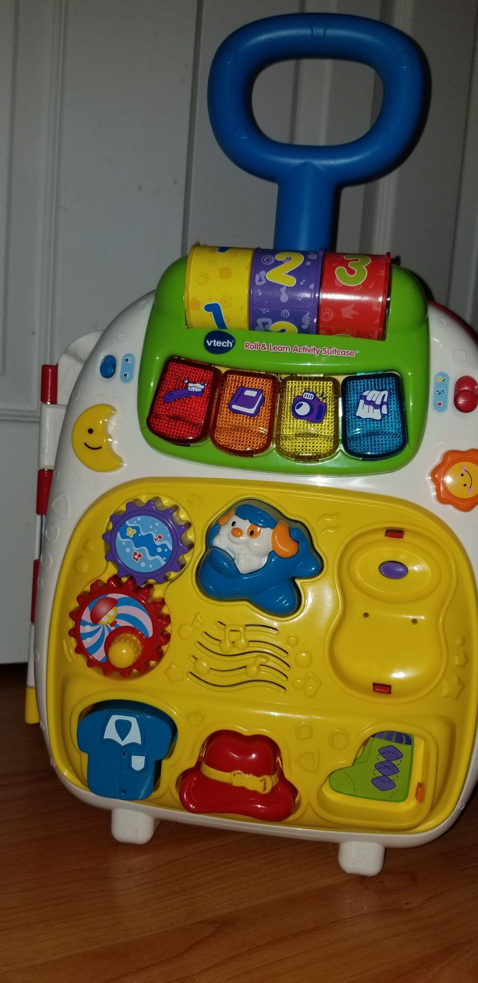 VTech Roll and Learn Activity Suitcase