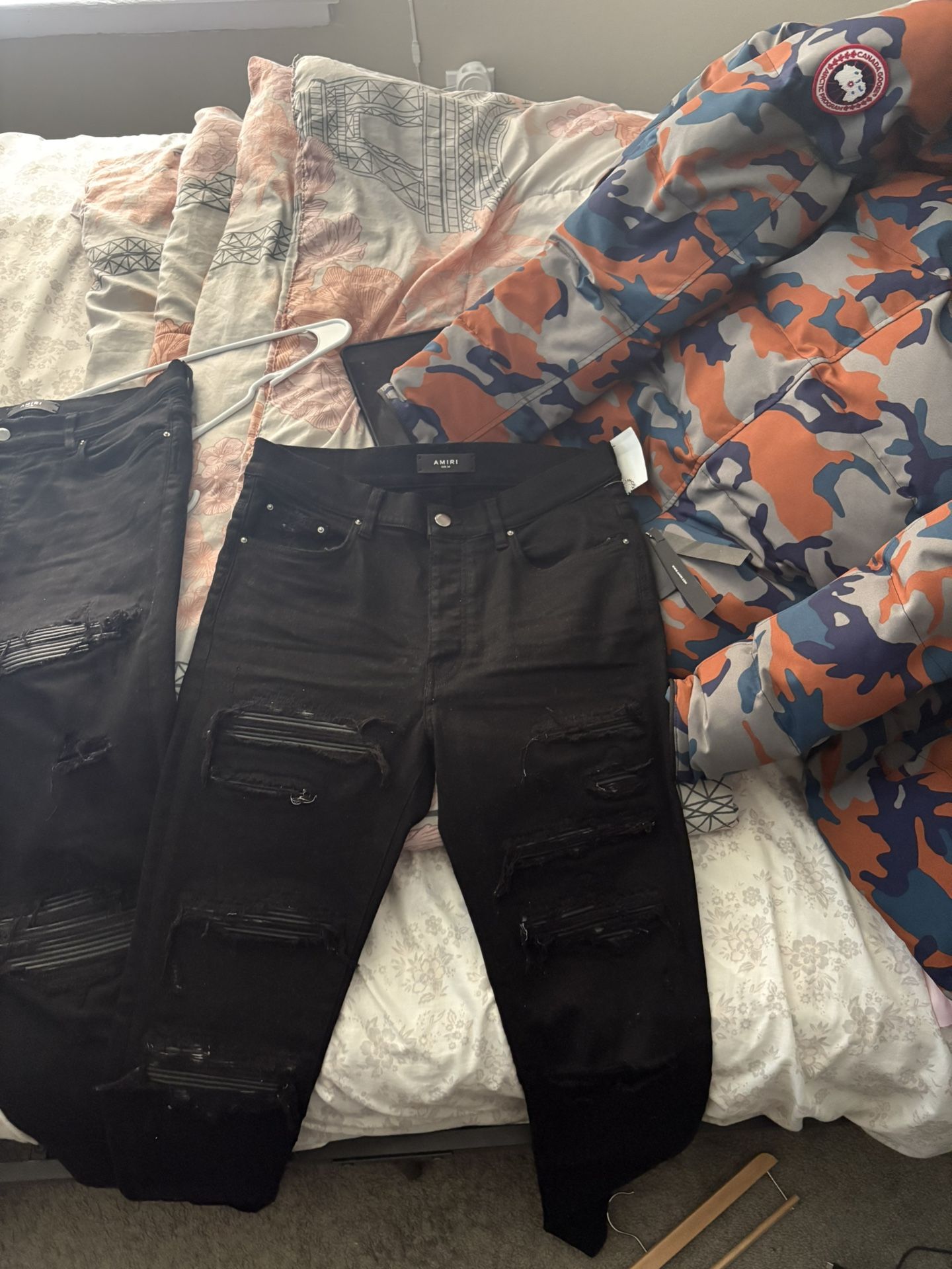 black amirr jeans