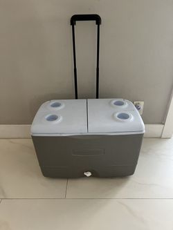  Rubbermaid 50 Quart Wheeled 5 Day Cooler, Grey 