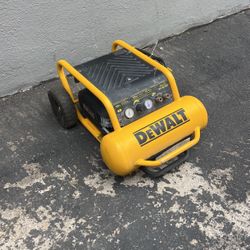 DEwalt Air Compressor 