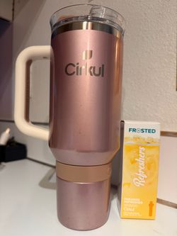 Cirkul Rose Gold Tumbler with Handle