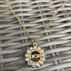 CHARM NECKLACE