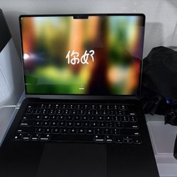 14” MacBook Pro, M4 Pro Chip, 24GB Memory, 1TB Storage 