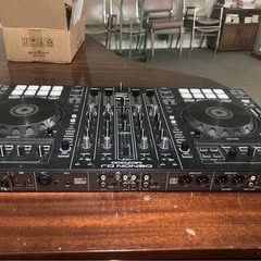 DJ controller Denon 7000 with Hard case. Hell of a deal!!