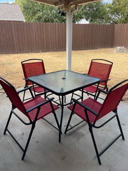 Outdoor dining set