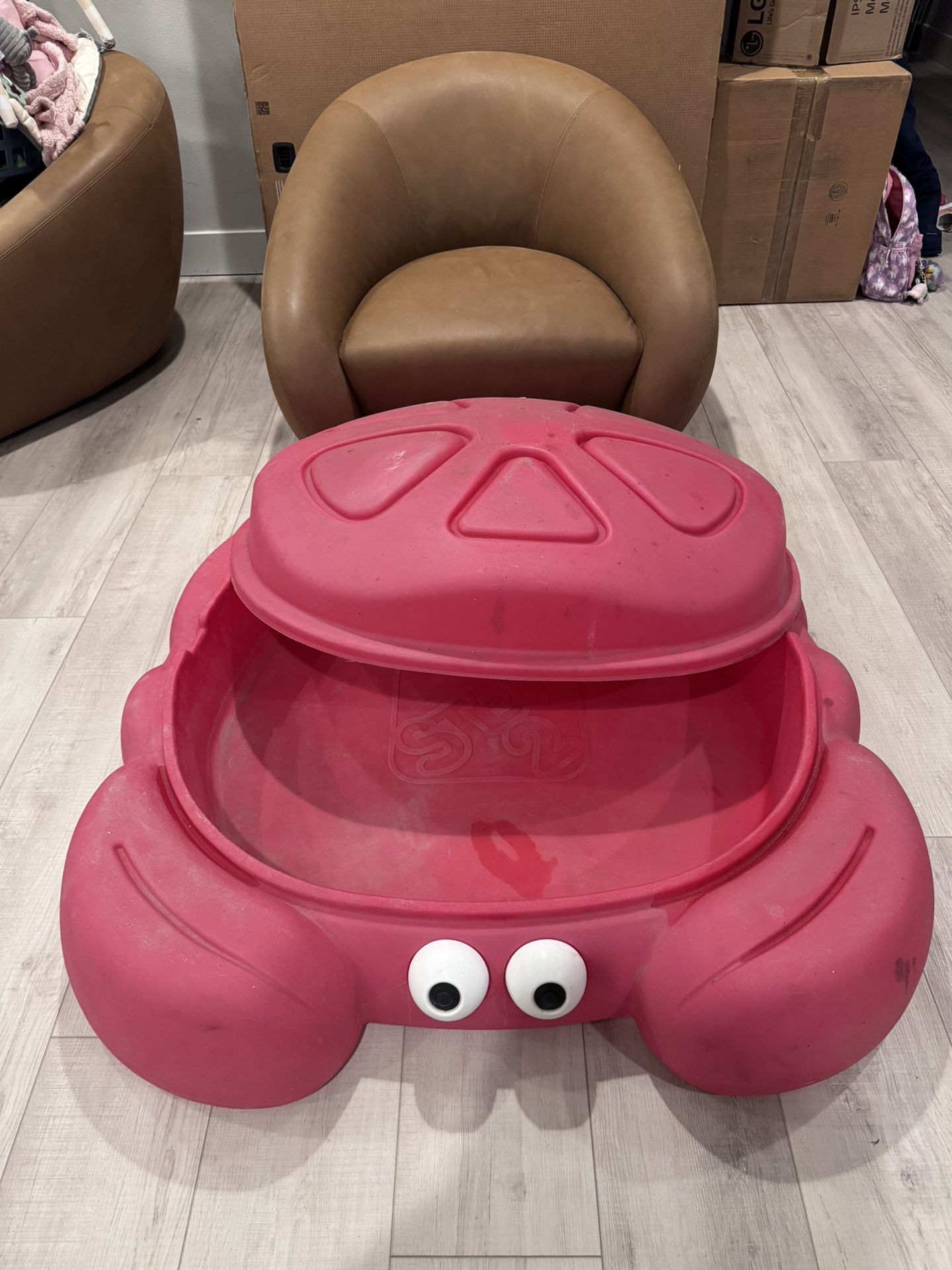 Step2 sandbox $15 porch pick up in Lynnwood