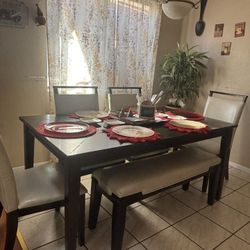 Free Dinning Table