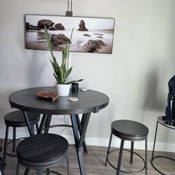 Dining Table 4 Chairs, Swivel Chairs. Brand New 