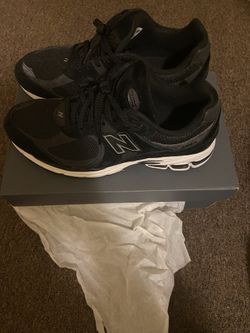 New Balance 2002r