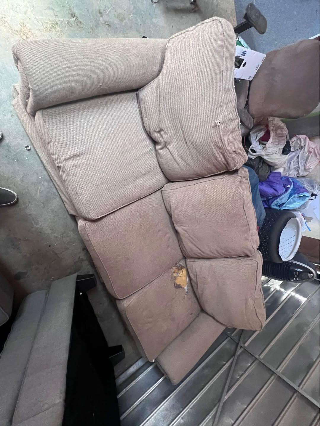 Couch With Pull Out Bed