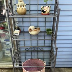 Outdoor Folding Baker’s Rack-Plant Stand 