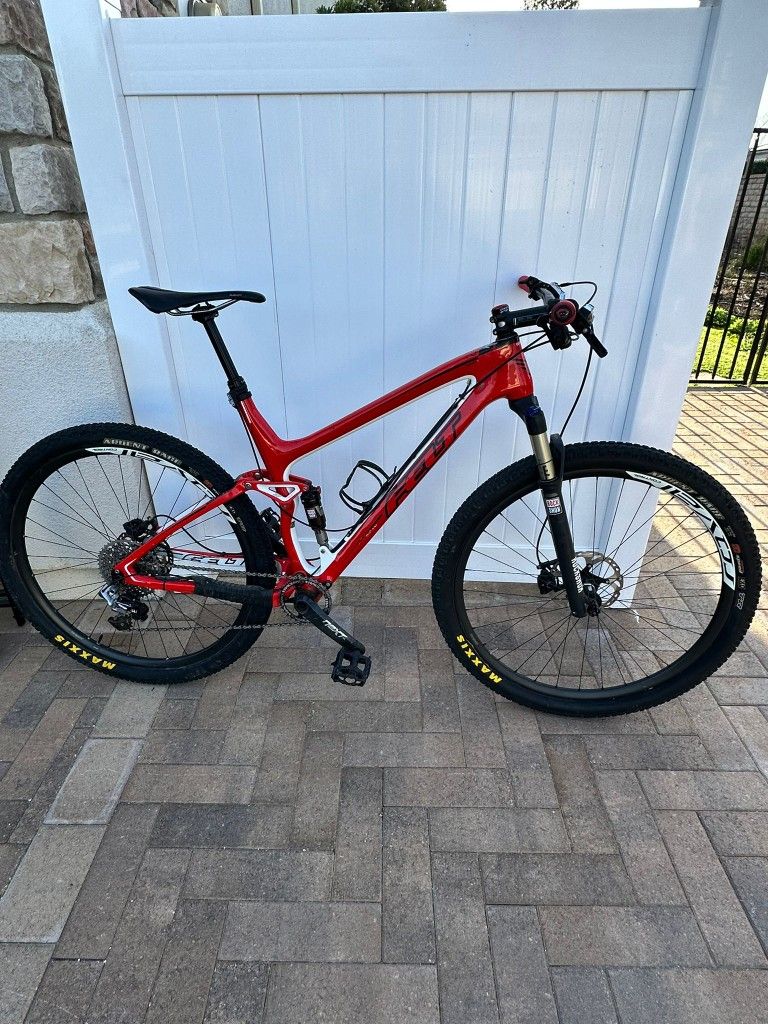 Carbon fiber mountain bike FELT EDICT 4