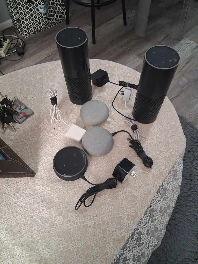 5 Alexa speakers 120$