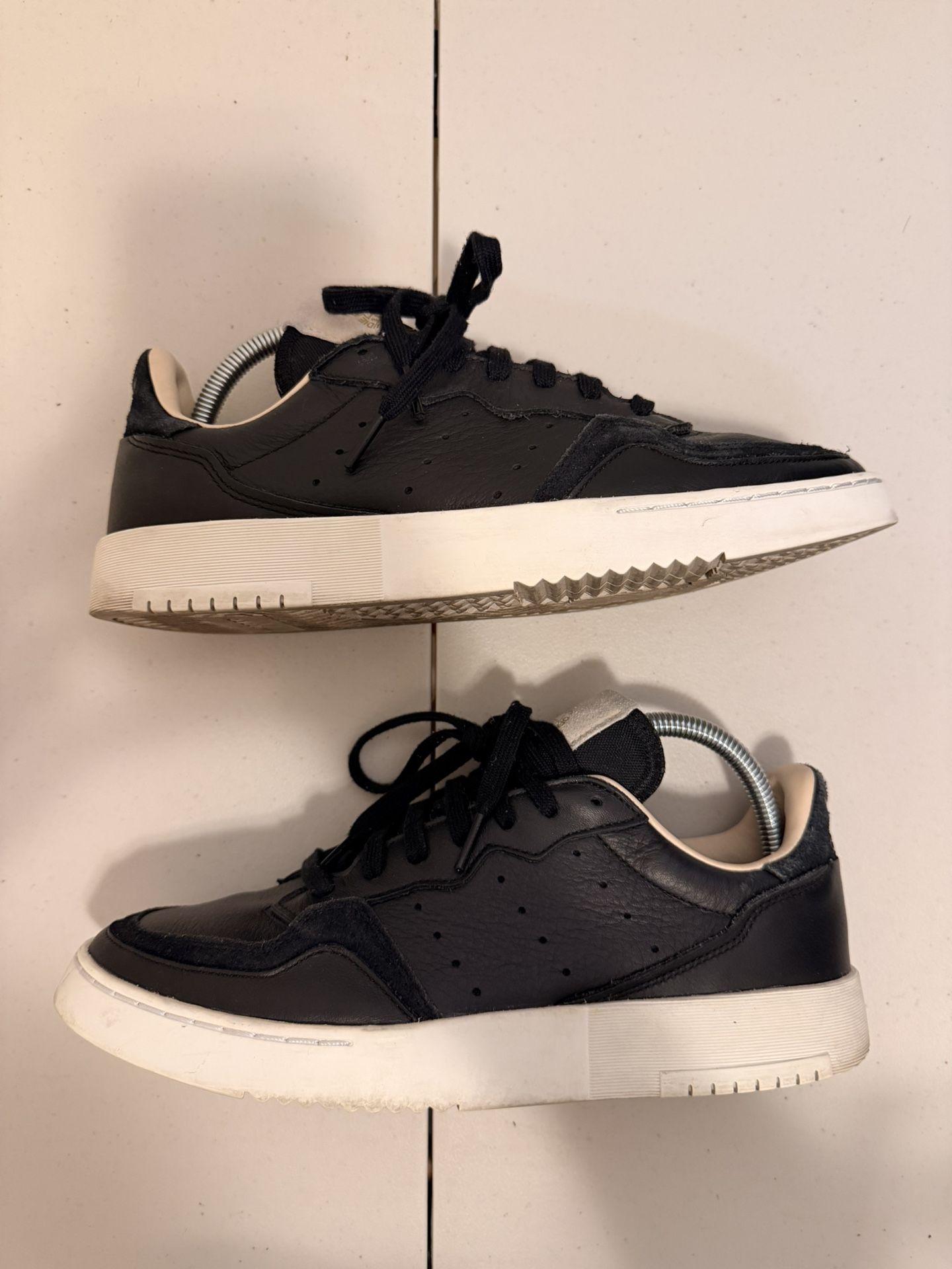 adidas Supercourt -Core Black Crystal White - size 8.5 men