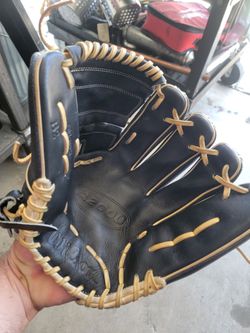Wilson a2000