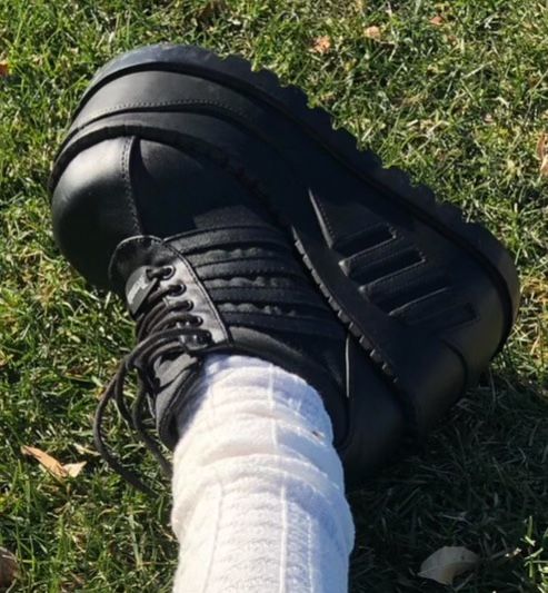 Women's shoes