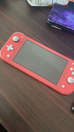 Nintendo Switch Lite Coral