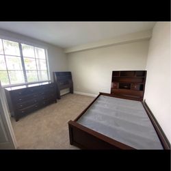 MOVING— NEED TO SELL