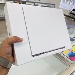 MacBook Air M2 8gb Ram 256gb SSD 