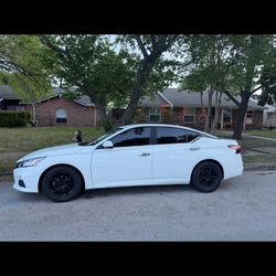 2020 Nissan Altima 