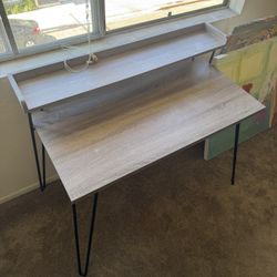 Work desk
